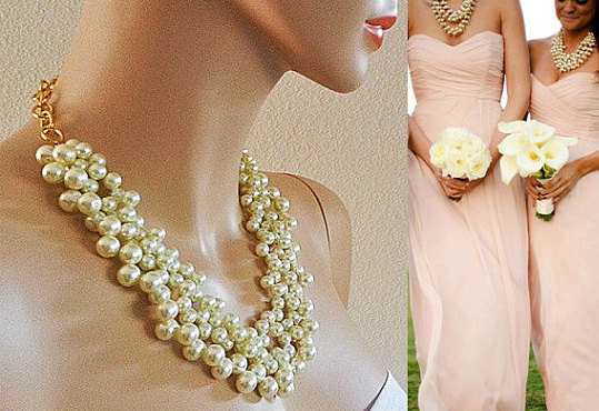 Hochzeit - Bridesmaid Pearl Necklace, Wedding Necklace Pearl, Bridal Necklace, Pearl Necklace, Bridal Jewelry Chunky Statement Wedding Necklace Bib