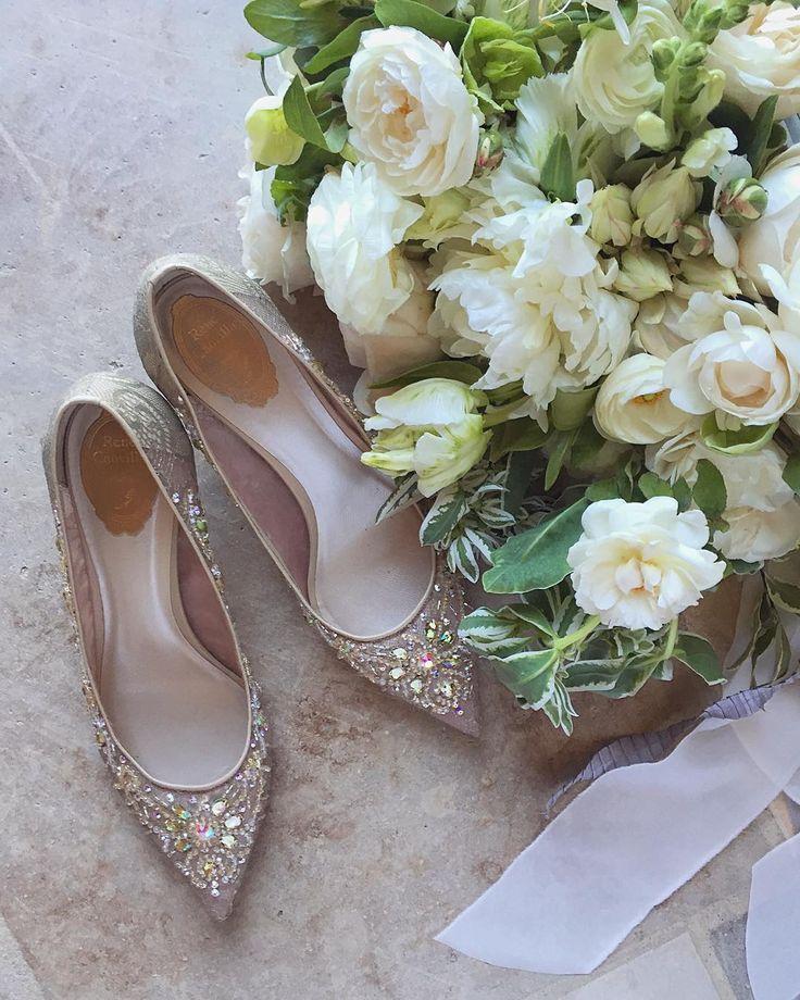 زفاف - Jose  Villa On Instagram: “Brie Wore These @renecaovilla Shoes And Held This @amyosabaevents Pretty Bouquet.   ”