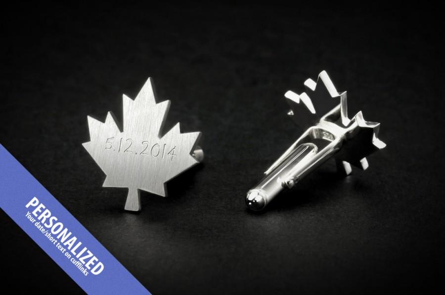 Mariage - Engraved cufflinks wedding groom gift from bride, maple leaf cufflinks personalized in sterling silver, Canada Day