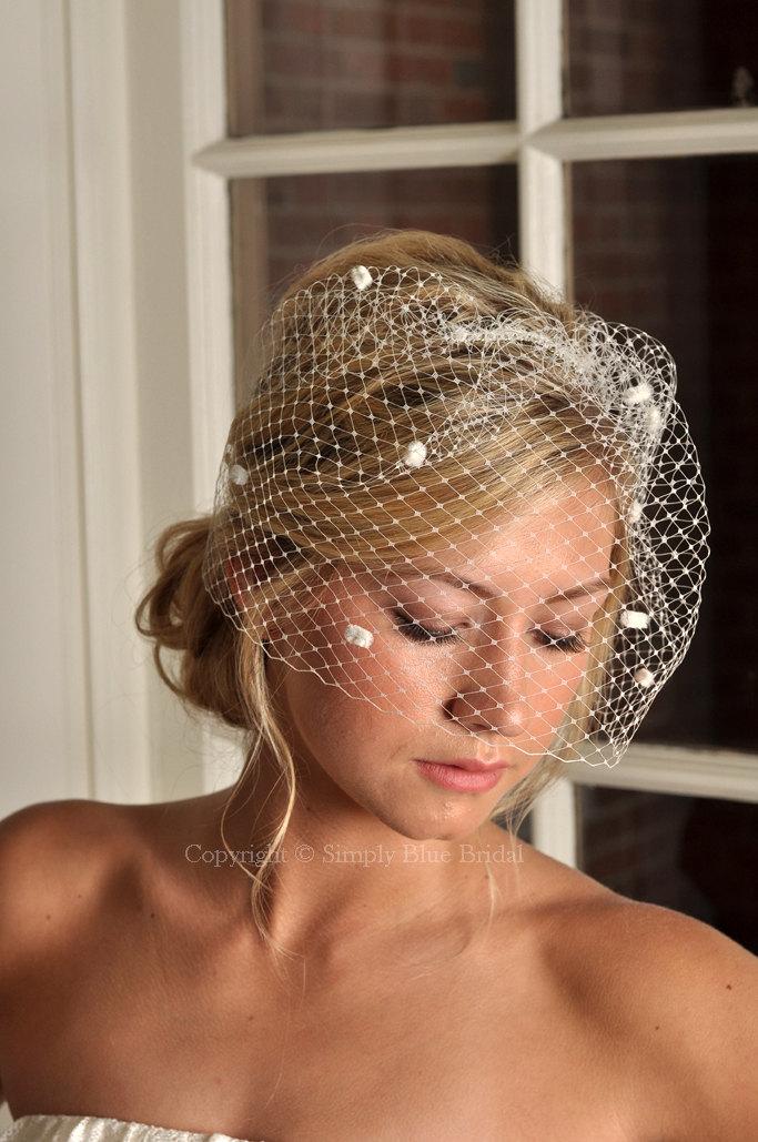 Hochzeit - Wedding Birdcage Veil - Vintage Inspired Russian Dot Net Bridal Birdcage - Ivory, White