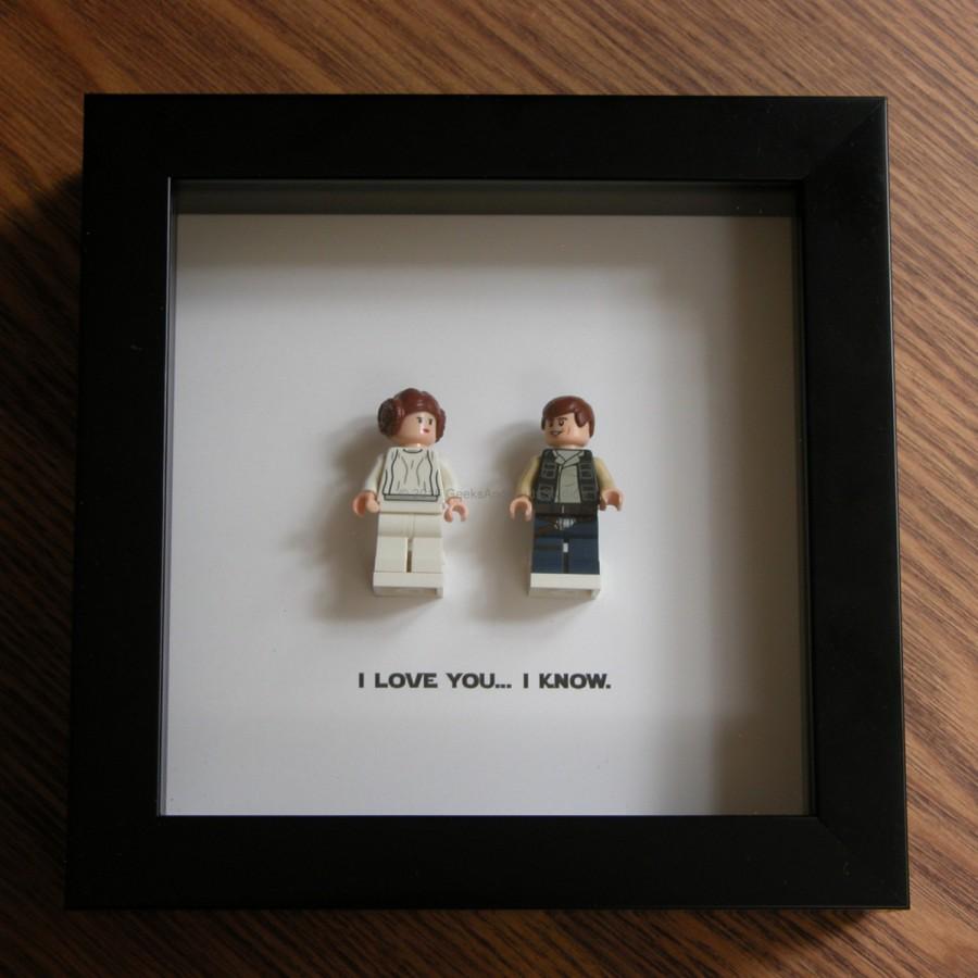 Mariage - LEGO Star Wars Art Frame - Han Solo & Princess Leia - LEGO Minifigure Display - Wedding Gift - Wall Decor - Picture Frames Displays