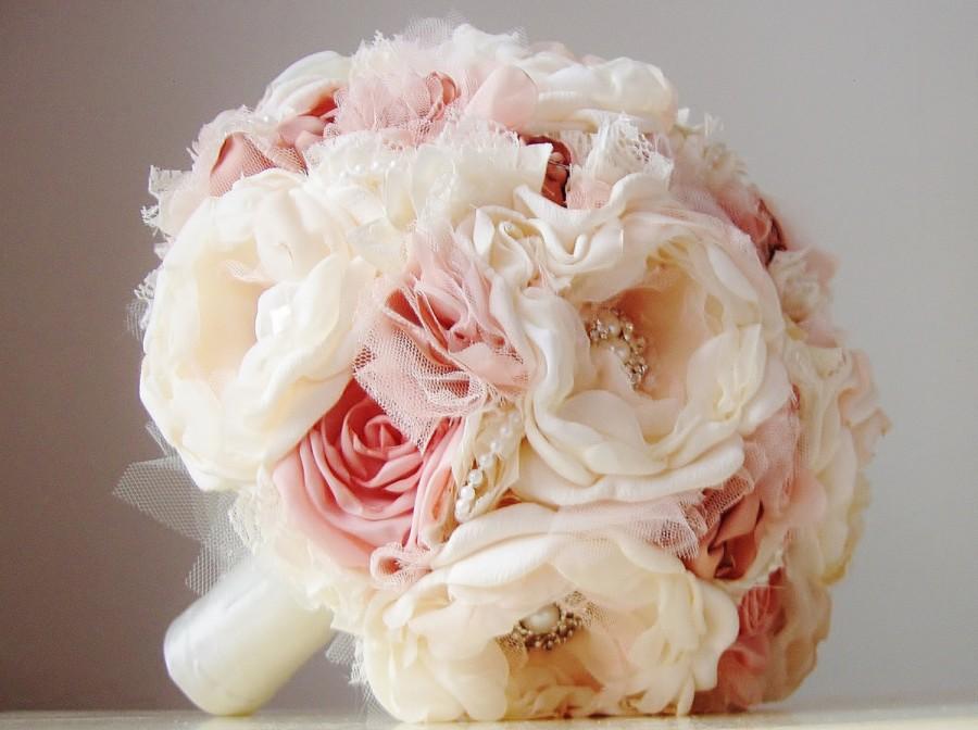 زفاف - READY TO SHIP - Fabric Brooch Bouquet, Wedding Bouquet, Bridal Bouquet, Vintage Wedding, Blush, Dusty Pink, Champagne, Ivory