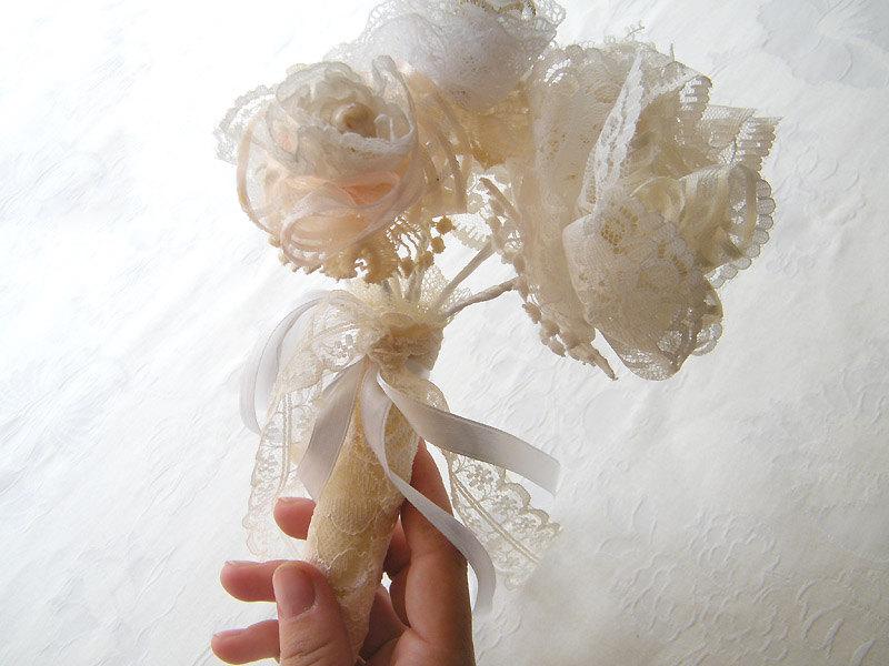 Hochzeit - 20% Off- Lace Bouquet, Burlap  lace flowers, Bridesmaid bouquet,  Bridal garland  Crochet  Lace vintage , Wedding flowers bouquet.
