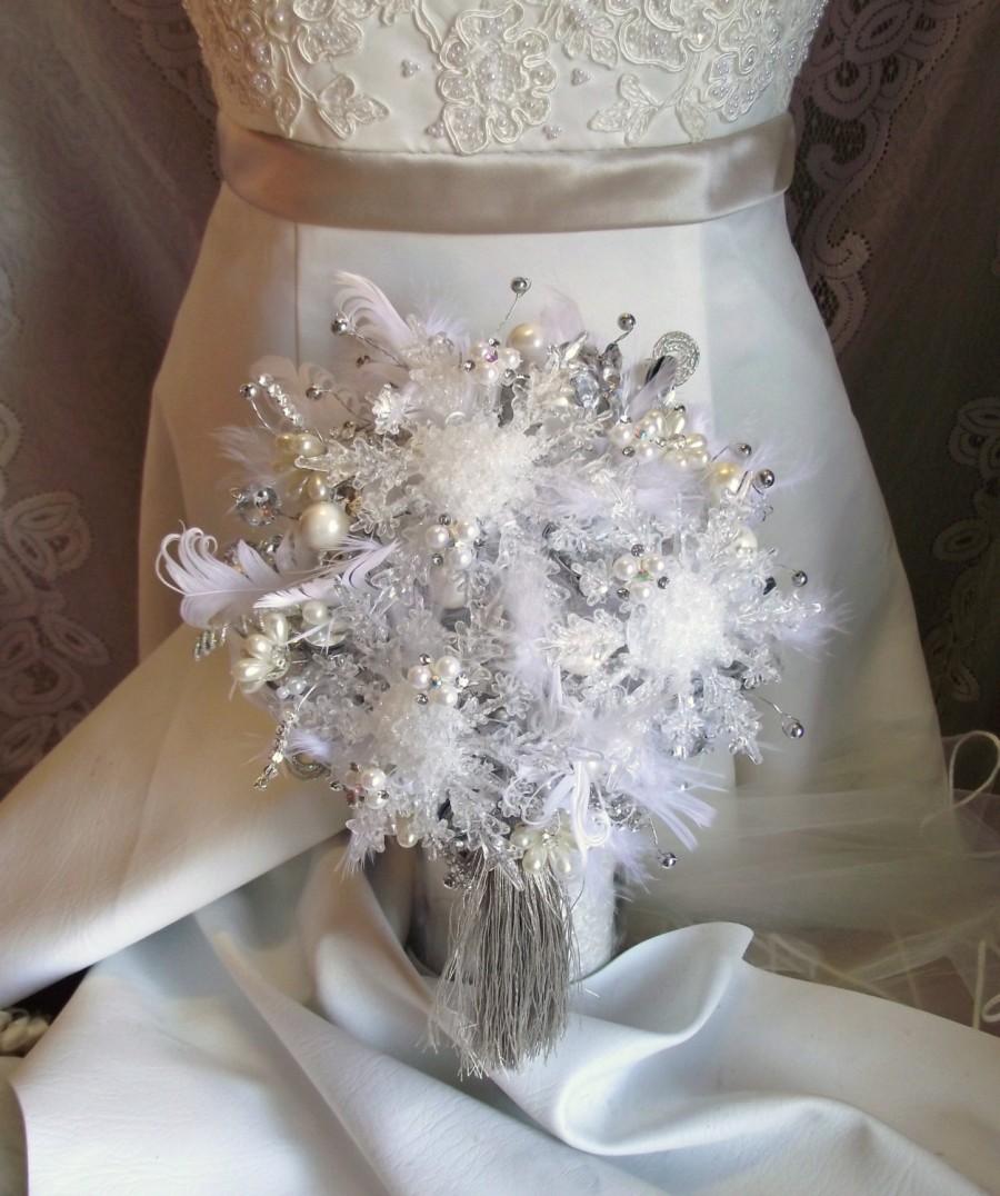 Mariage - Winter wedding bouquet, snowflake bouquet, winter bridal bouquet, winter bouquet, Christmas wedding, tassel bouquet, feather wedding bouquet