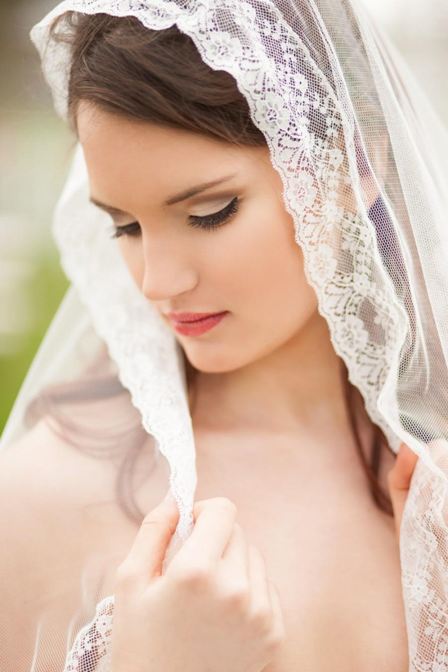 زفاف - Romantic Boho Wedding Veil - Lace and Soft English Net Mantilla Wedding Veil -  Nottingham Lace Veil - Spanish Style Veil - Nottingham