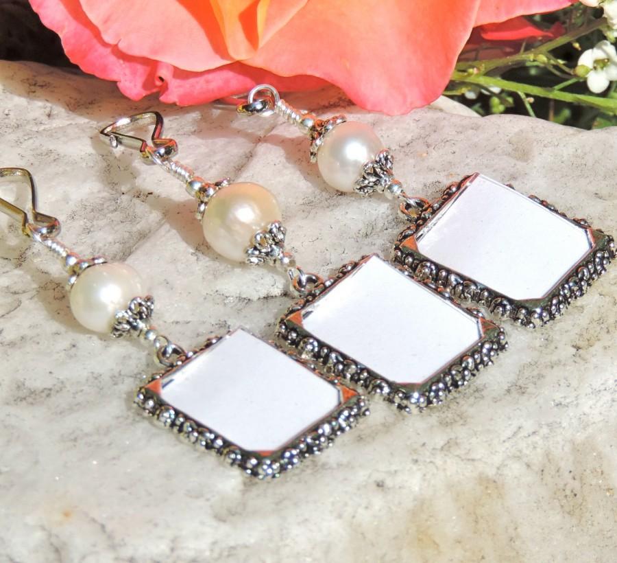 Hochzeit - Wedding bouquet photo charms. 3x Pearl wedding charms. Bridal bouquet charms. Memory photo charms. Gift for her. Bridal shower gift.