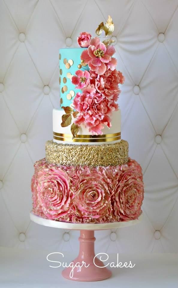 Hochzeit - 20 Adorable Wedding Cakes That Inspire - MODwedding