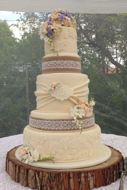 زفاف - Vintage Rustic Wedding Cake — Round Wedding Cakes