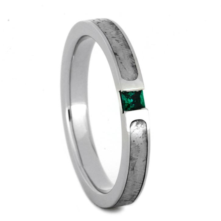 زفاف - Palladium Engagement Ring with Meteorite and Princess Cut Emerald