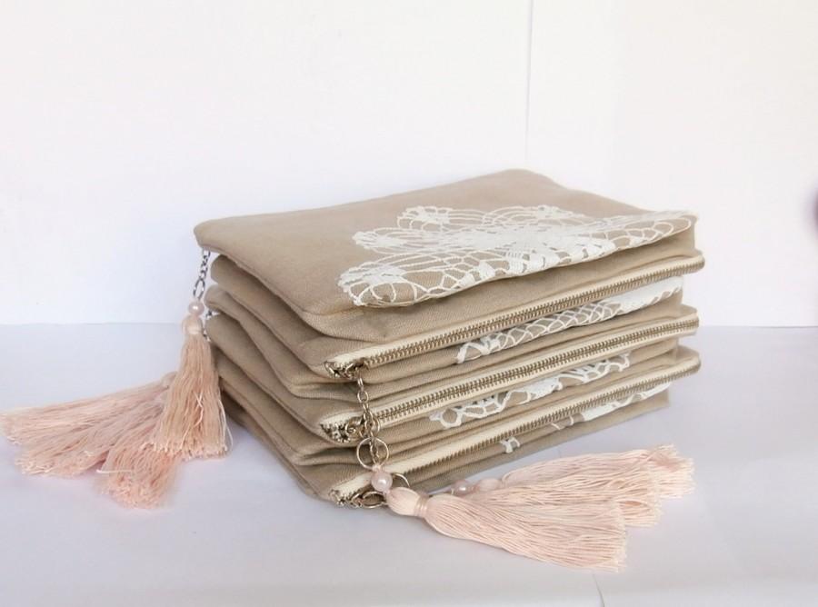 زفاف - Set of 7 bridesmaid bags -sand beige linen +vintage doily zipper clutch, handmade pouch, vintage lace bag, linen bag, rustic wedding bags