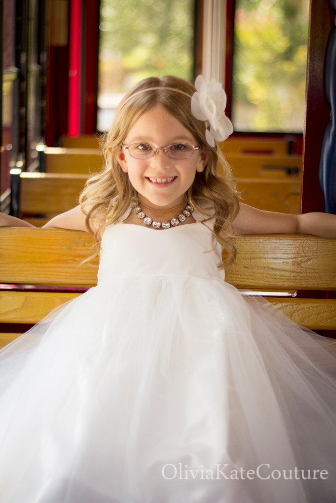Hochzeit - Flower Girl Dress Diamond White