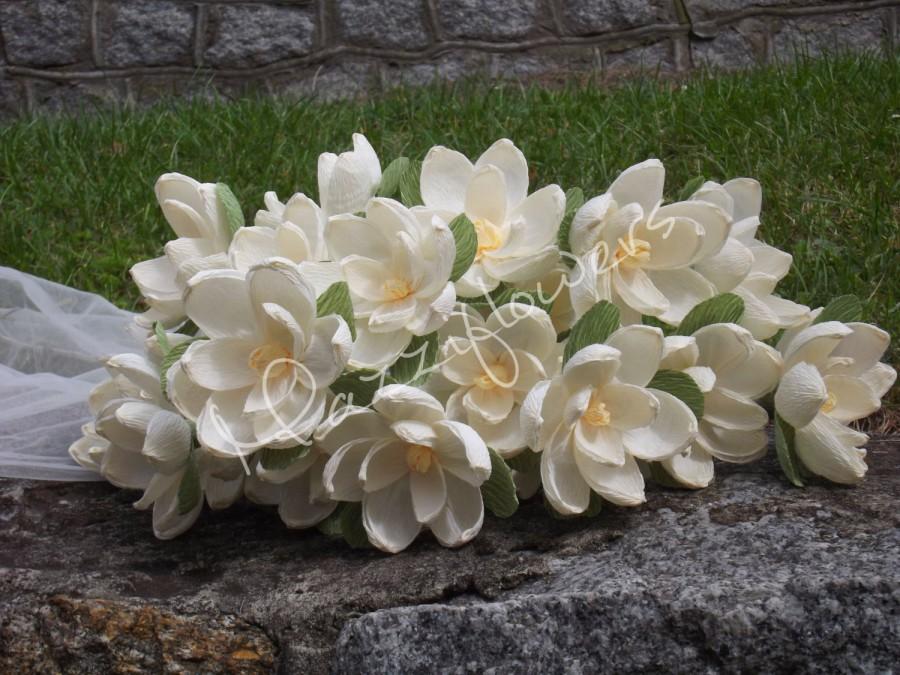 Hochzeit - Bridal paper flower,wedding paper flower,paper flower ,flower paper decor,magnolias paper flower ,bridal flower,wedding flower,flower 25pcs.