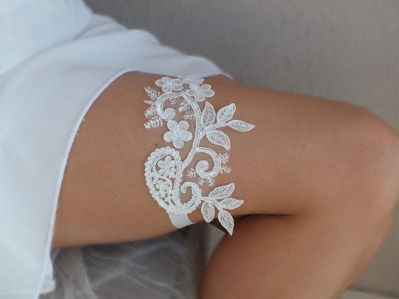 Unique Ivory Wedding Garter Lace Garter , Wedding Garter, Garters