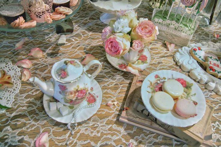 Mariage - Hearts And Cookies Rustic Afternoon Tea Bridal/Wedding Shower Party Ideas
