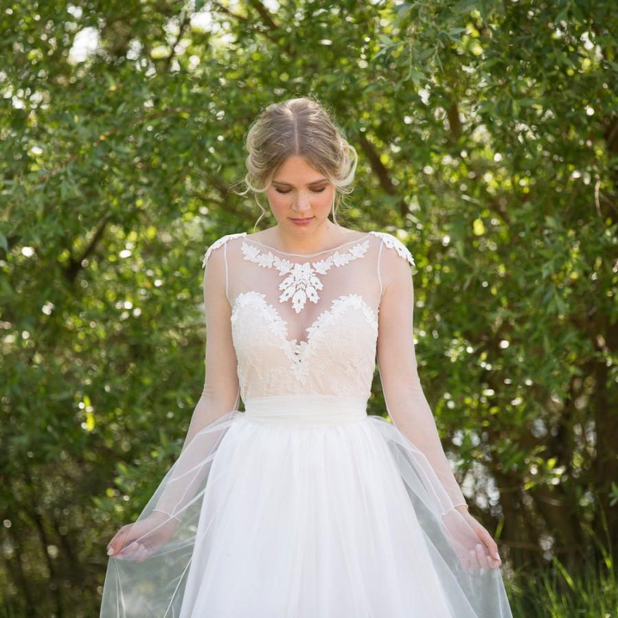 زفاف - Noemi unique wedding dress boho vintage inspired sleeved dress lace back detail