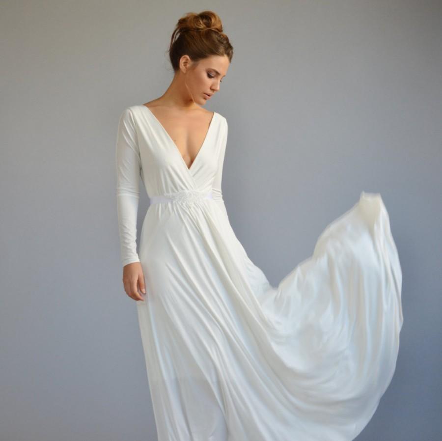 زفاف - Simple white dress floor length, beaded jewelry belt ,bell shape skirt