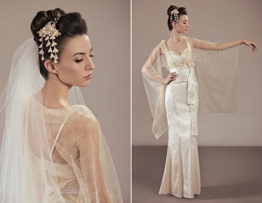 Hochzeit - Amaterasu complete bridal outfit unique wedding dress ensemble alternative non-traditional Japanese inspired