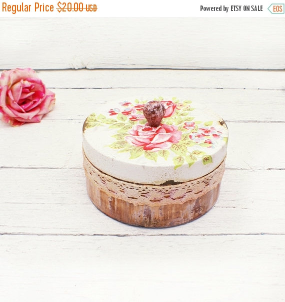 Hochzeit - ON SALE Vintage Roses Wooden Box,decoupage,Box for jewelry ,Shabby Chic, Hand Painted, white,brown,pink ,wedding gift,ring bearer box,rustic