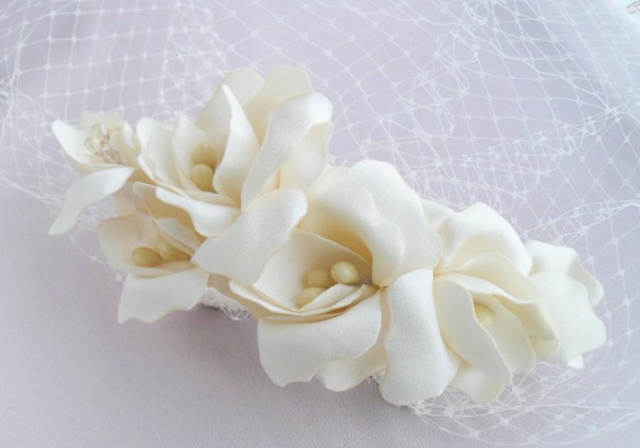 زفاف - Wedding Veil Headpiece, Birdcage veil with satin orchids