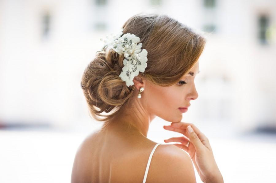 زفاف - Wedding lace head piece.  Wedding lace hair vine. Bride to be lace hair piece. Wedding hair crown.  Bridal lace hair comb