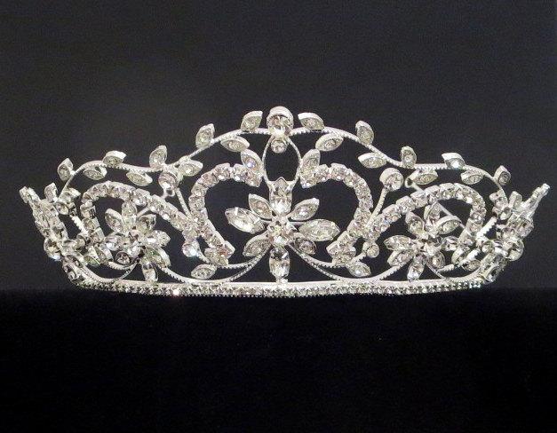 Wedding - Winter Wedding Tiara, Snowflake Tiara, Bridal Tiara, Wedding headpiece, Snowflake Headpiece, Rhinestone tiara, Crystal tiara