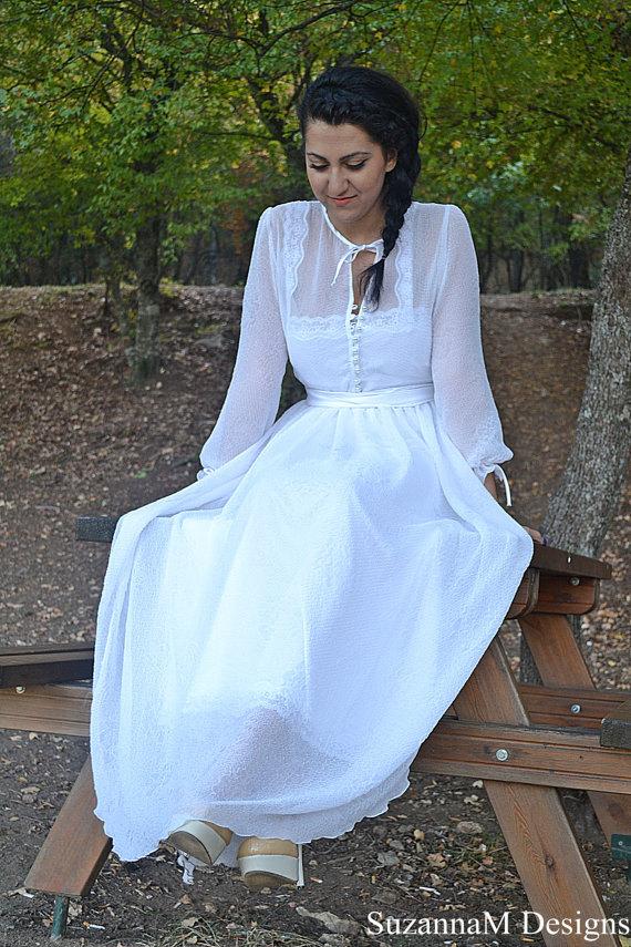 زفاف - 70s Wedding Dress / Long Vintage Wedding Gown / Rumpled Flowery Chiffon Gown - Handmade by SuzannaM Designs