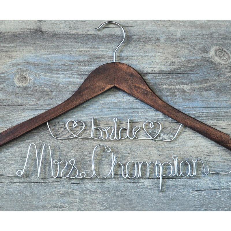 Mariage - Custom wedding hanger two lines, custom wooden bridal wedding hanger,  personalized rustic wedding dress hanger,  personalized bridal gift