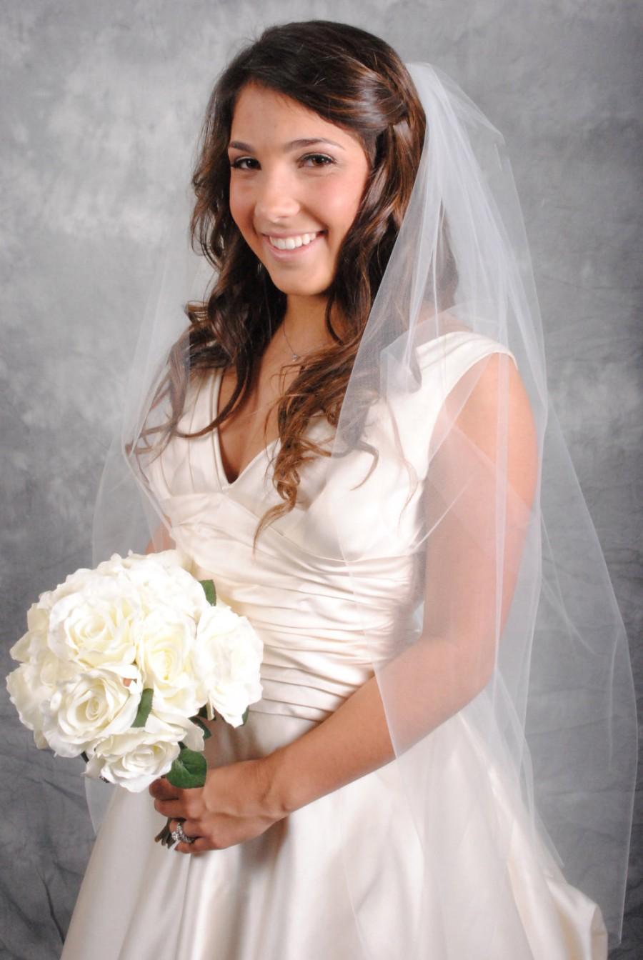 Wedding - Ivory, fingertip veil, plain edge