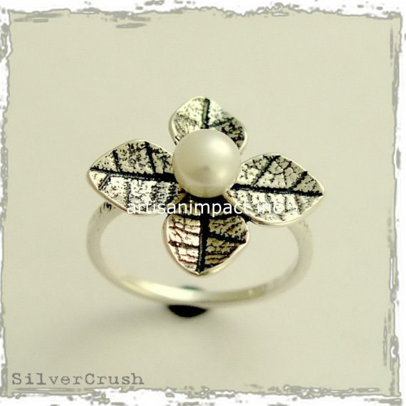 زفاف - Sterling silver Ring, leaf ring, fresh water pearl ring. June birthstone ring, pearl ring, single pearl ring -  Tip of the iceberg R1692