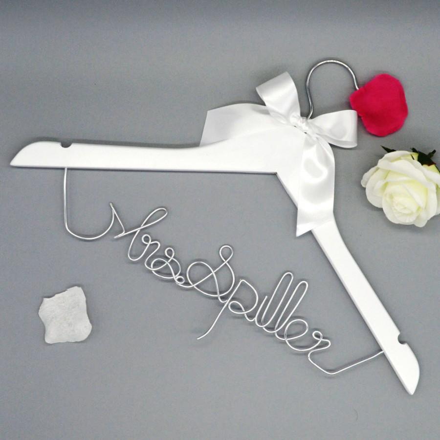 Hochzeit - Promotion, wedding gift, Personalized Wedding Hanger,Custom Bridal Hanger,Bride Name Personalized Custom Bridal Hanger,Bridesmaid Hanger