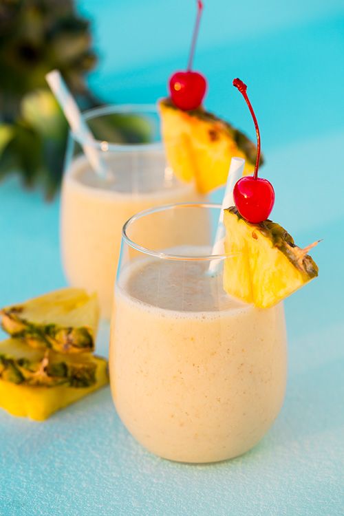 Hochzeit - Pina Colada Oat Breakfast Smoothies - Cooking Classy