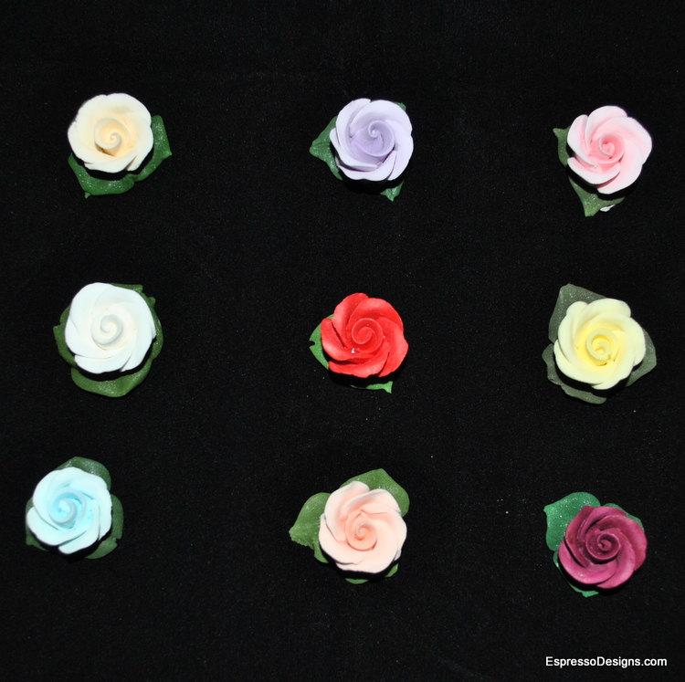 Hochzeit - 25 Gumpaste Garden Roses Buds Flower Blossoms Sugar Fondant Cake Cupcake Topper