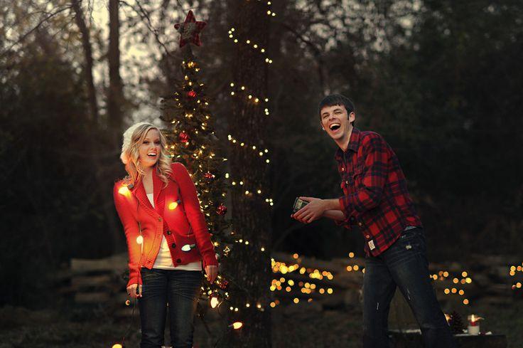 Hochzeit - Christmas Photo Shoot—and Surprise Proposal!