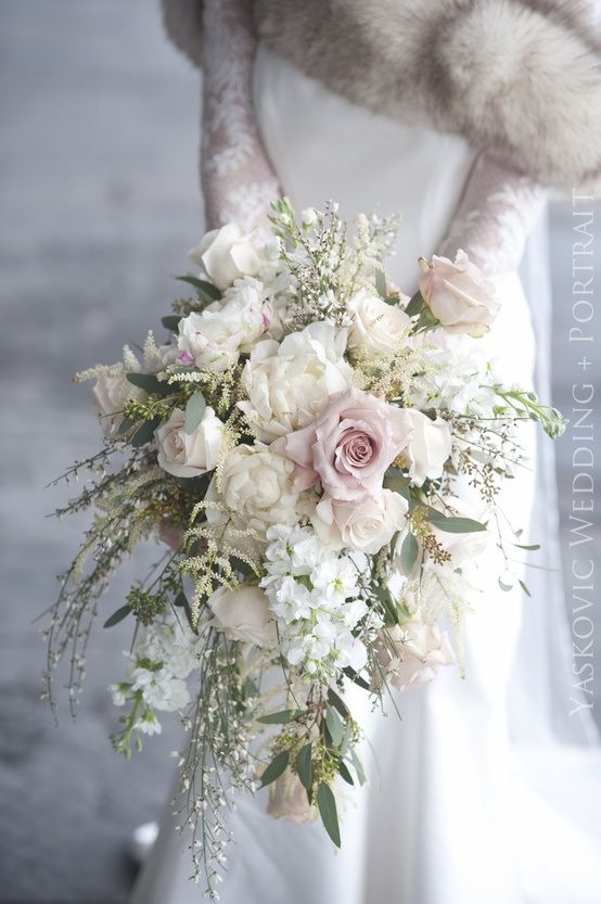 Свадьба - Cascade Bouquet (9)