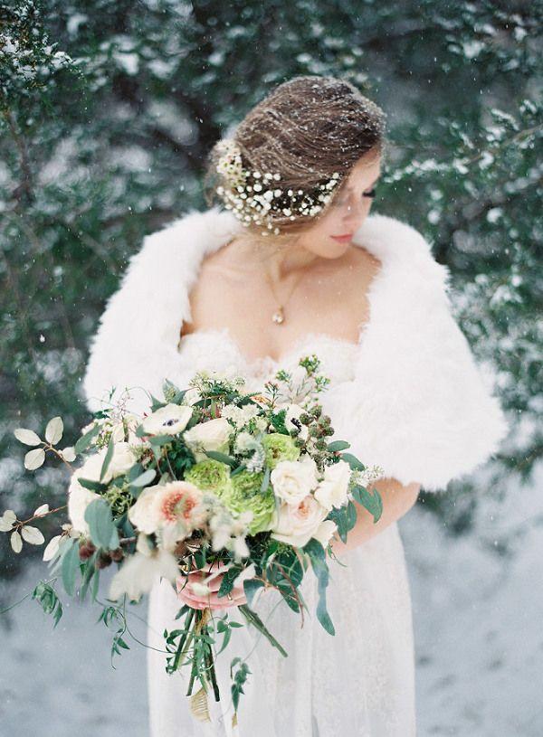 Hochzeit - Glam Ways To Stay Cozy For A Winter Wedding!
