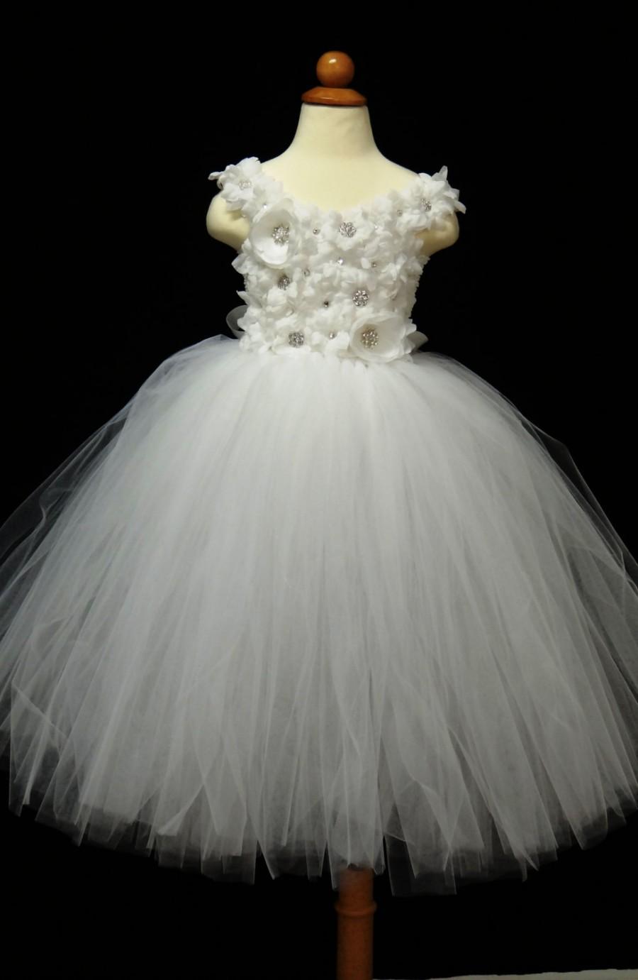 Hochzeit - Flower Girl Dress.... White Flower Girl Tutu Dress.... Tulle Dress