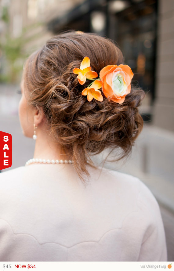 Свадьба - Christmas SALE - Wedding hair clip with orange ranunculus and freesia, Hair accessory, Polymer clay flowers, Realistic flowers, Floral acces