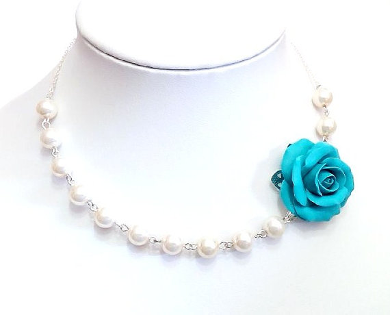 Mariage - Bridesmaid Necklace with Turquoise roses flower Necklace Wedding White pearls Necklace floral rose necklace. Necklace beach wedding
