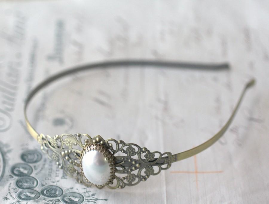 Hochzeit - Pearl headband brass filigree bridal vintage style romantic wedding hair accessory