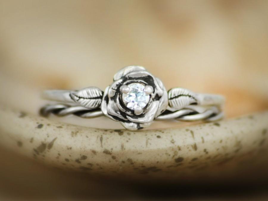 زفاف - Delicate Rose Engagement Ring Set with White Sapphire in Sterling Silver - Diamond Alternative Rose Wedding Ring Set - Commitment Ring Set