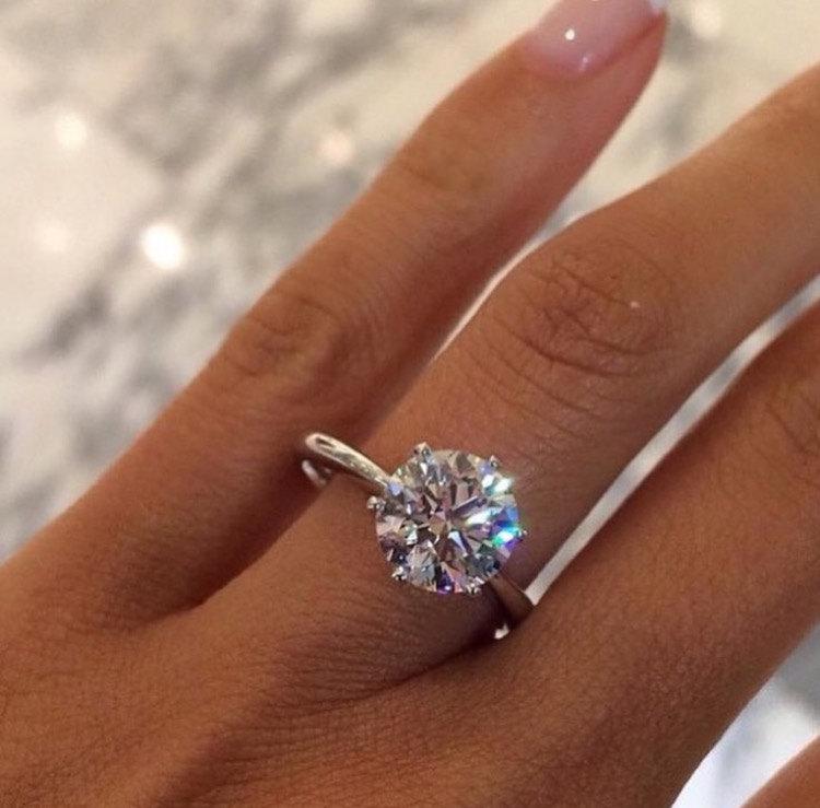 Hochzeit - 1.04 carat Round Brilliant Cut G SI2 Diamond Solitaire Engagement Ring