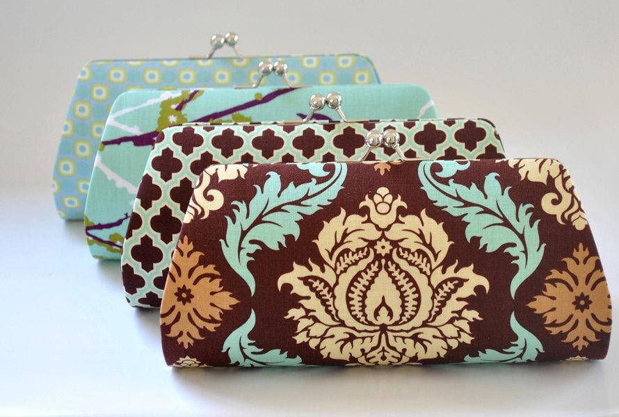 Свадьба - A SET of 10 Bridesmaids Clutch -  Create a Custom Bridesmaid Clutches in your choice of fabrics