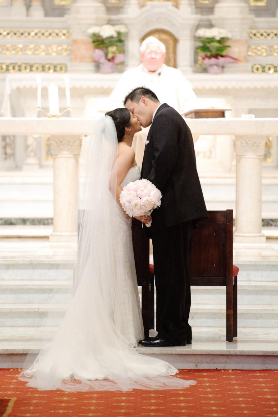 زفاف - Cathedral length two tier Wedding Bridal Veil 120 inches white, ivory or diamond