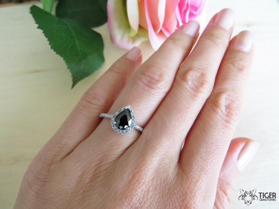 زفاف - 1.5 Carat Pear Cut Halo Engagement Ring, Vintage Style, Man Made Black Diamond Simulants, Wedding, Sterling Silver, Bridal, Promise Ring