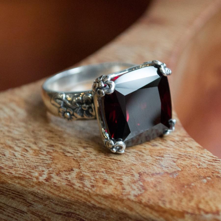 زفاف - Statement ring, large stone ring, rose cut stone ring, garnet ring, Floral Silver Ring, alternative engagement ring - Hello spring R2272-1