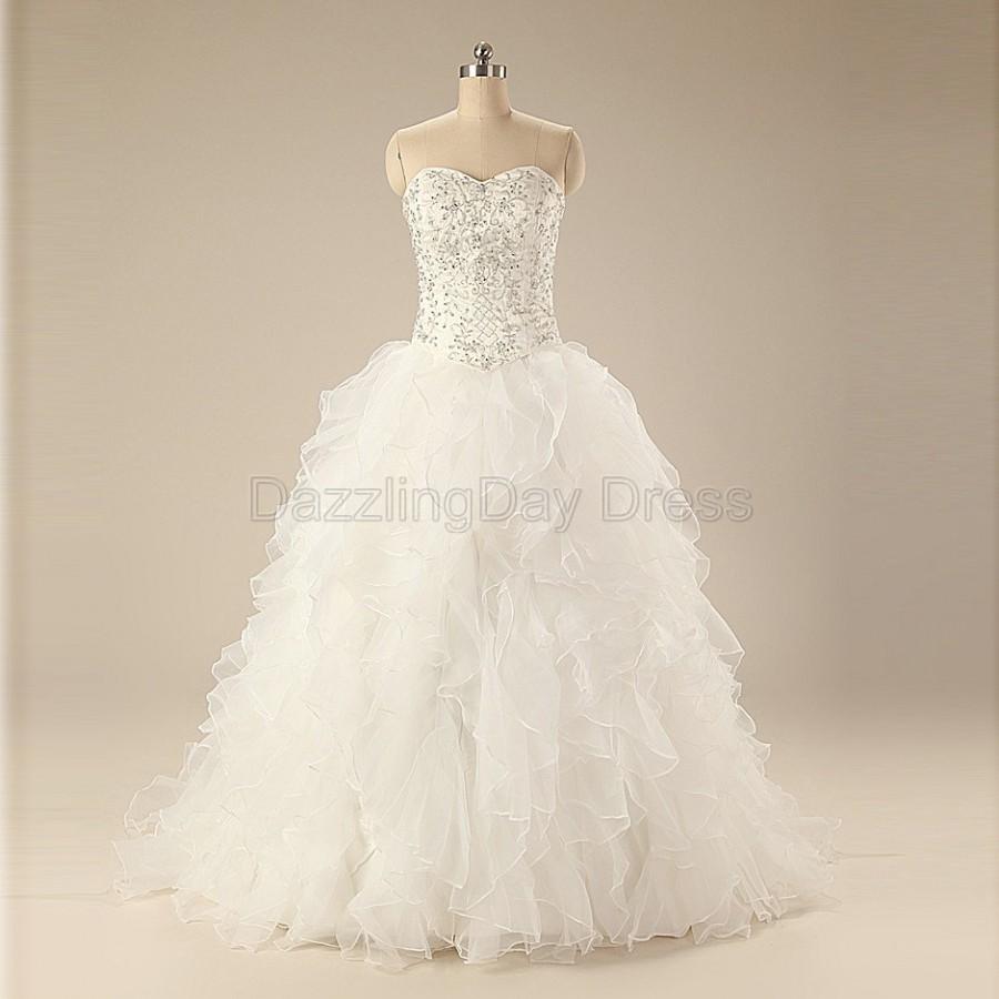 Hochzeit - White Elegant Sweetheart-Neckline Satin Chapel Train Wedding Dress Ruffles Bridal Gown With Lace Beaded motif
