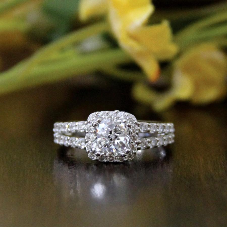Mariage - 1.10 Carat Center Halo Engagement Ring-Cushion Cut Diamond Simulants-2 Row Split Shank-Wedding Ring-Bridal Ring-925 Sterling Silver-R34751