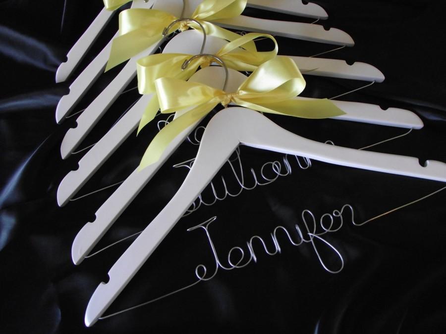 Mariage - Set of 6-- Personalized Hanger, Custom Bridal Hangers, Bridesmaids gift, Wedding hangers with names, Custom made hangers