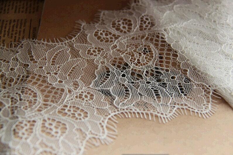 زفاف - Chantilly Eyelash Lace Trim, Chantilly Lace Fabric, 4.7 inches Wide for  Veil, Dress, Costume, Craft Making, 3 Meter/piece