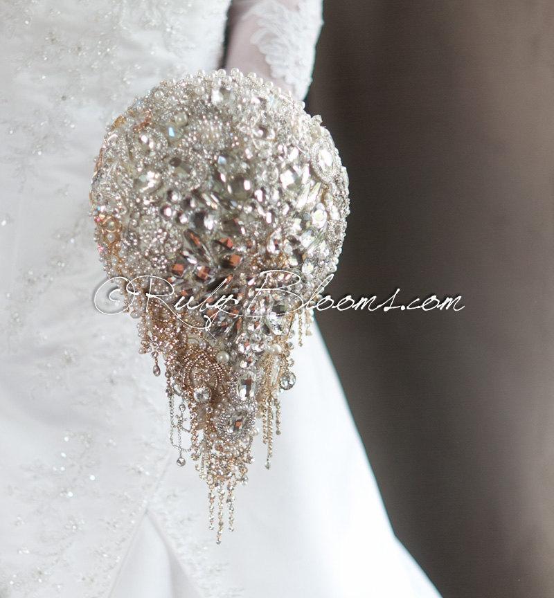 Mariage - Crystal Silver Gold Wedding Brooch Bouquet."Wedding Mirror II" Heirloom Cascading Bouquet.Jeweled Crystal Bridal Broach Bouquet, Ruby Blooms